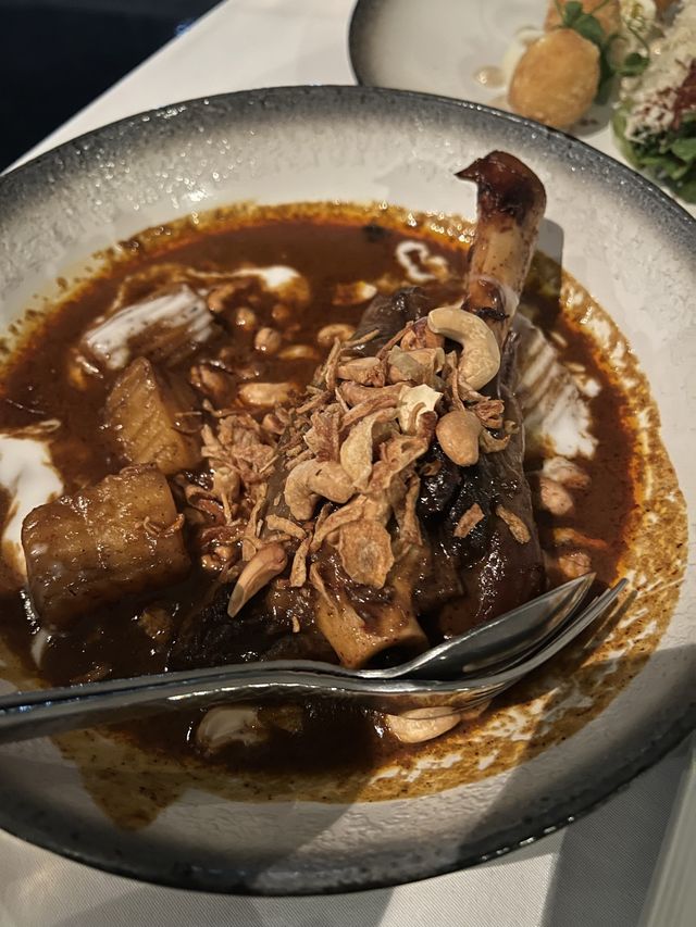 방콕에서 빠지지 않는 핫한 레스토랑 Sala rattanakosin🍴