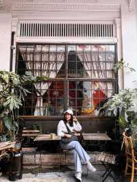 ย้อนเวลาไปคาเฟ่ ณ Wallflowers Cafe