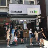 讓它陪你橫渡淡水河：鮮茶道-淡水老街門市