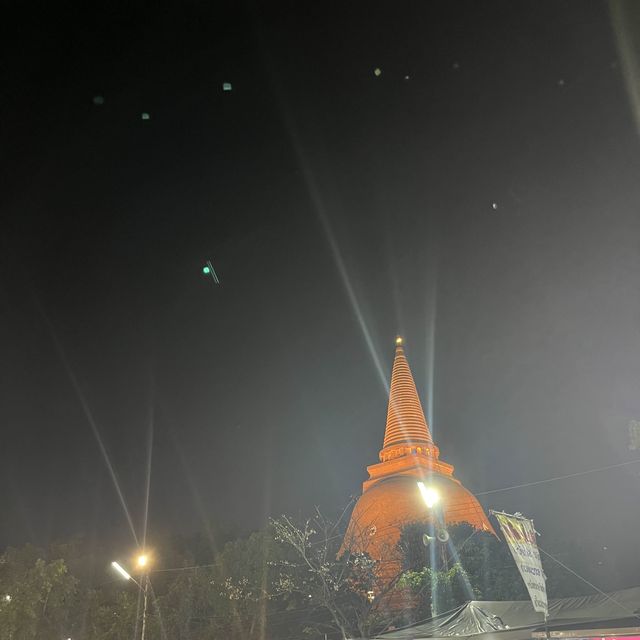 ตลาดองค์พระฯ ที่นครปฐม!!!