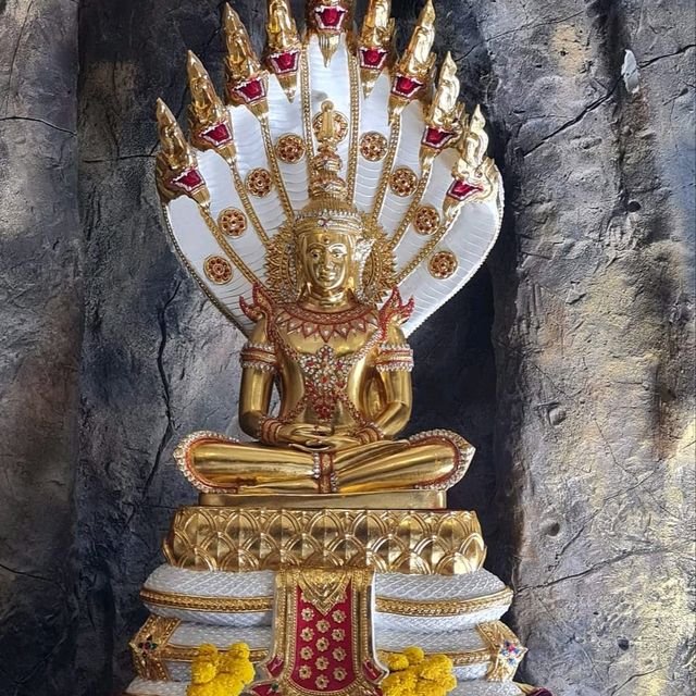 ตามรอยพุทธบาท ..เขาวงพระจันทร์  ลพบุรี 