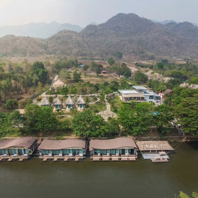 รีสอร์ทริมน้ำกาญจนบุรี  "𝐛𝐢𝐧𝐥𝐡𝐚 𝐫𝐚𝐟𝐭"