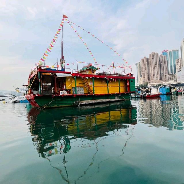 Unique Dining Experience @ Typhoon Shelter HK 