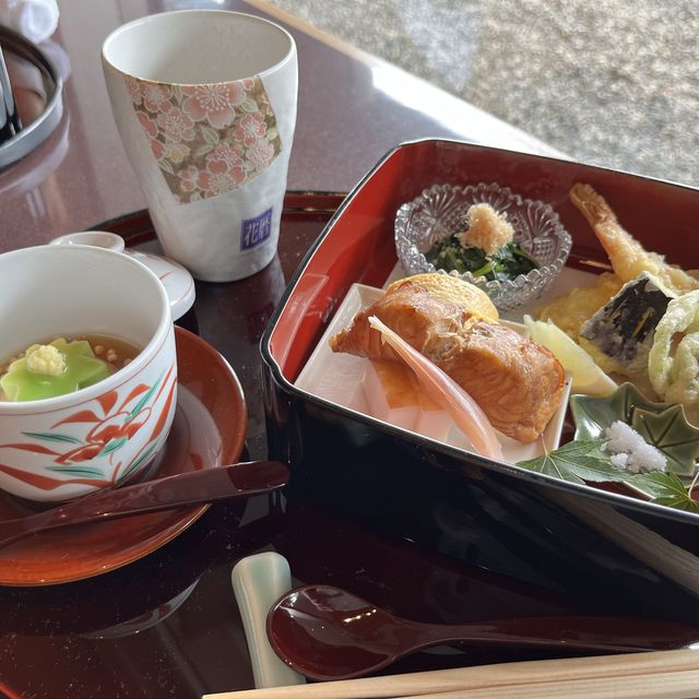 【大阪・難波】スイスホテル南海大阪と南海電鉄のコラボランチ「花暦（はなごよみ）