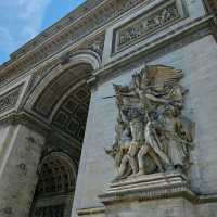 STUNNING MONUMENT IN PARIS!