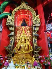 พระธาตุหลวงชุมแพ คู่เมืองชุมแพ