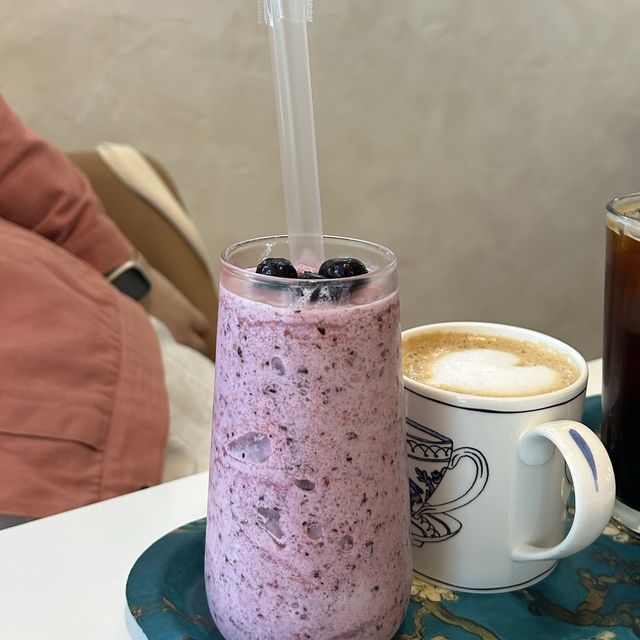 수원 행궁동의 반고흐 전시회같은 감성카페☕️ “반고흐카페” 수원 행궁동의 반고흐 전시회같은 감성카페☕️ “반고흐카페”