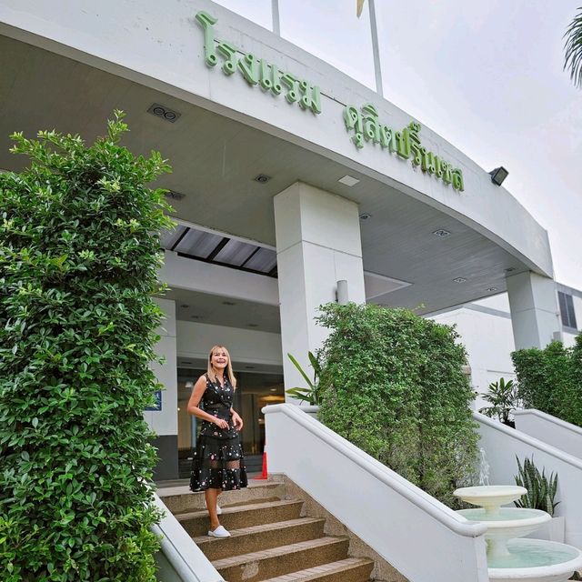 ที่พักโซนศรีนคริน ติดห้าง รถไฟฟ้าผ่าน