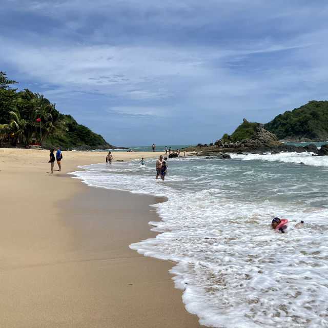 หาดยะนุ้ย-จุดชมวิวกังหันลมแหลมพรหมเทพ