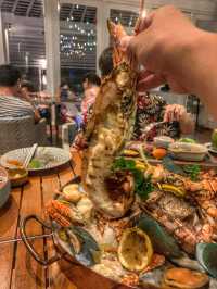 𝗦𝗘𝗔. 𝗙𝗜𝗥𝗘. 𝗦𝗔𝗟𝗧. หรูระดับห้าดาว