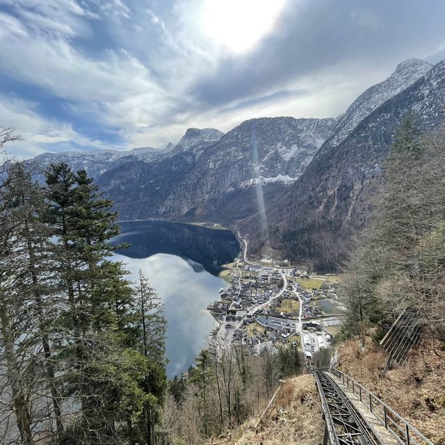 【世界一美しい湖畔の街を見れる絶景スポットへ】