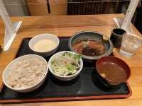 名古屋・栄。名古屋の美味しい定食ととろろの組み合わせ『肉料理・点心 泰山』