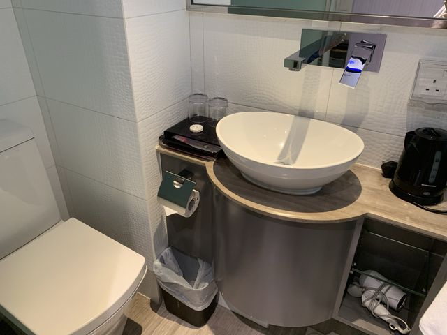 荃灣絲麗酒店🏨