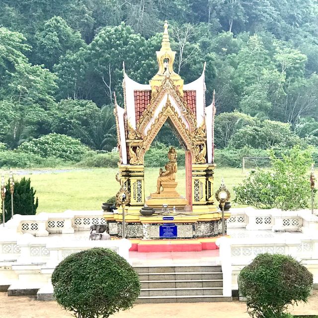 วัดภูเขาเหล็ก นบพิตำ นครศรีธรรมราช