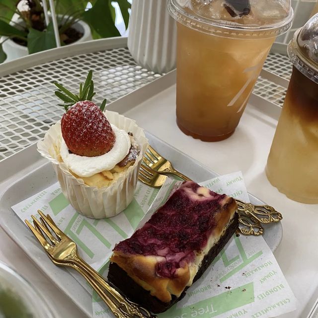 T77 Café ร้านดังแลนด์มาร์ค จ.ตราด ☕️