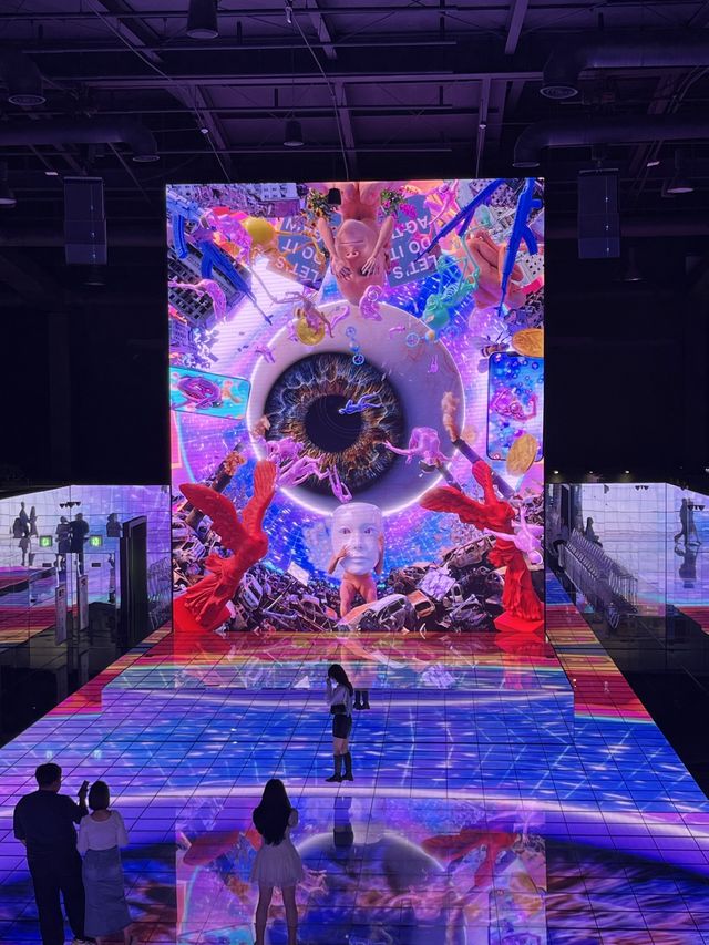 부산에서도 볼 수 있는 고퀼 미디어아트🎪