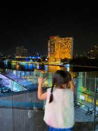 โมเม้นต์ Countdown 2024 at ICONSIAM