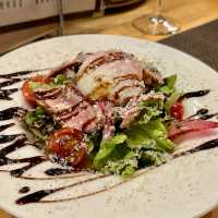 【大阪・四ツ橋】コスパ抜群で牡蠣好きにおすすめ「牡蠣と肉たらしビストロAKIRA」