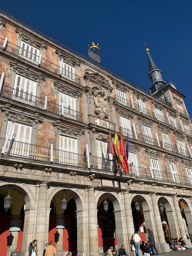 🇪🇸 A walk down Madrid's most beloved square: Plaza Mayor🇪🇸