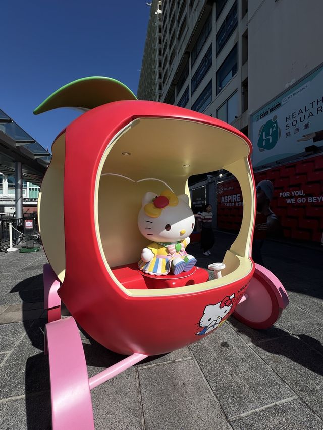 Hello Kitty 50周年‼️祈求好運氣😎海港城新年打卡位