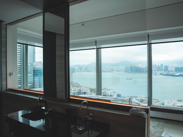 香港の景色が一望できる4つ星ホテル「イースト香港」へ
