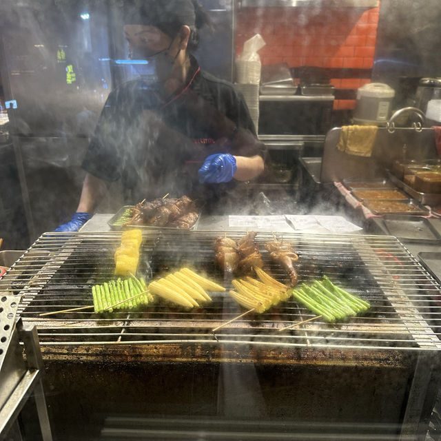 蘭桂坊名物．泰式串燒店