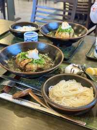 【淡路島】名物玉ねぎつけ麺が食べられる昔ながらの手打ちうどん店