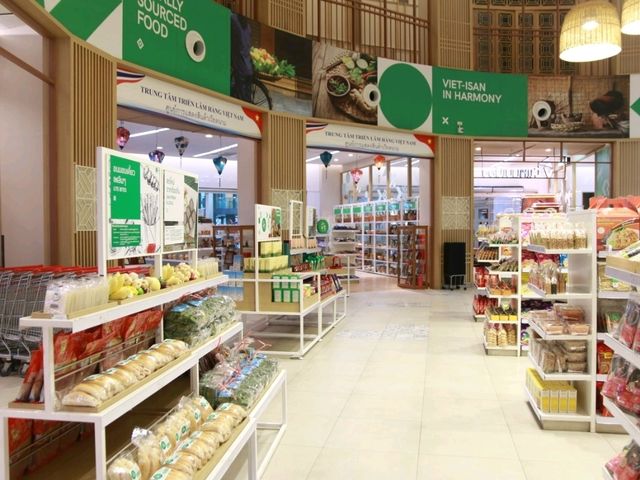 แวะทานวีทีแหนมเนือง ที่อุดรธานี