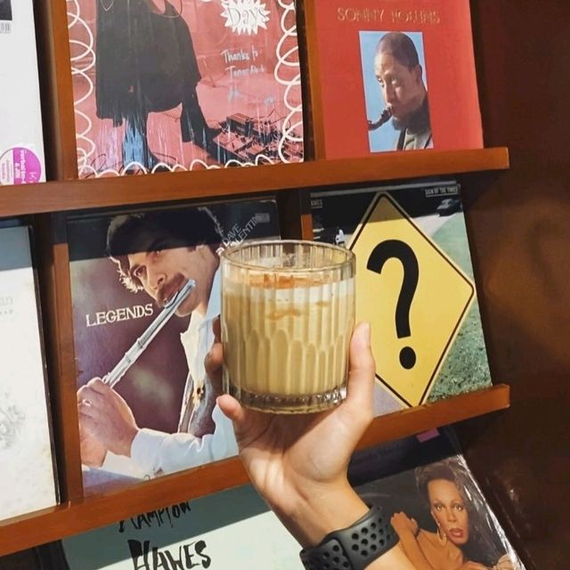 TONES COFFEE | COOL COFFEE SHOP WITH A LISTENING SPACE