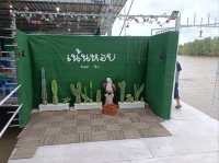 ตลาดชุมชนขนมแปลกริมของหนองบัว จันทบุรี