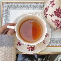 ホテルのすぐそこにあってたまたま見つけた可愛いカフェ"Working Holiday"☕️🤍