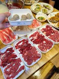 「¥168鮮切黃牛肉，潮汕毒藥生醃海鮮同生蠔自由喇！唔食蠔可選更便宜的¥138」