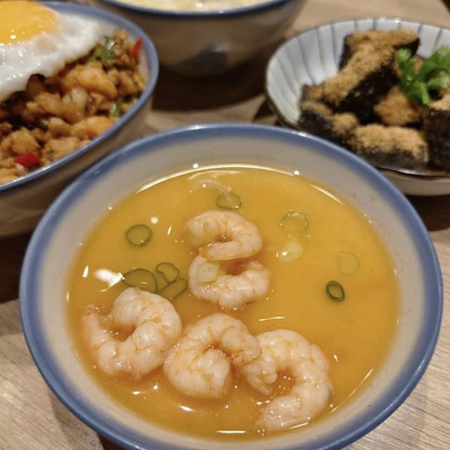 新莊   忠青商行新莊宏匯店