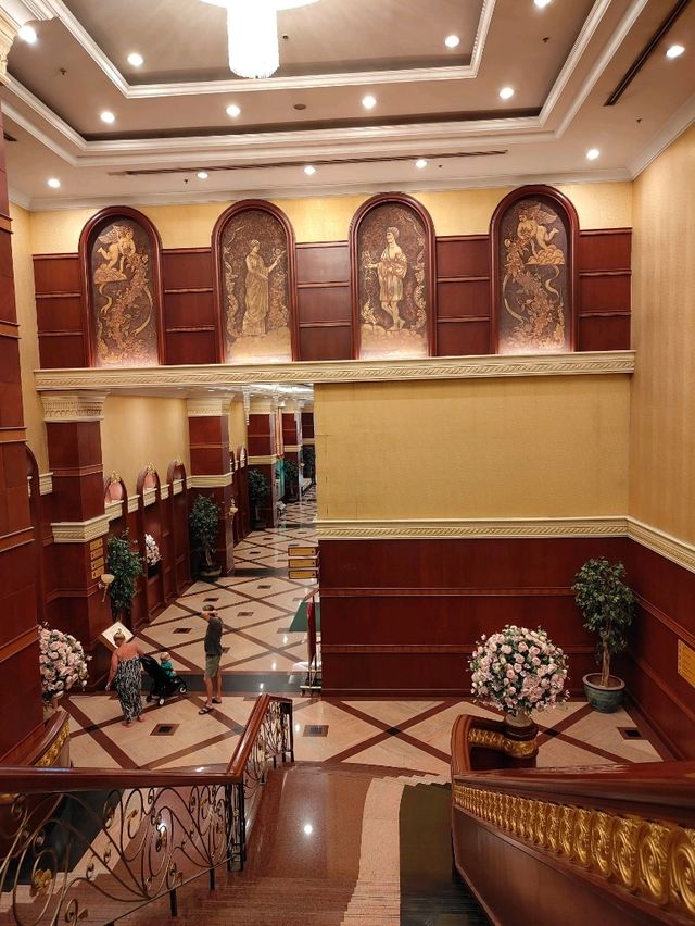 โรงแรมสระว่ายน้ำสวยกลางใจเมือง ^ปริ๊นพาเลซ^