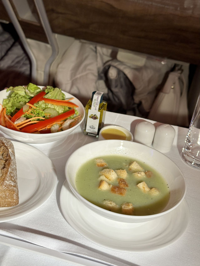 Emirates' A380 Business Class