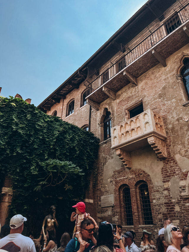 Juliet Balcony and Surrounding Streets of Verona 🇮🇹