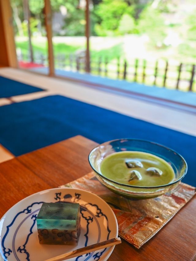【石川】美しい庭園を見ながら、季節の和菓子とお抹茶を♡