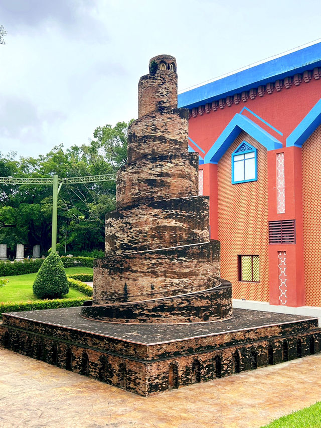 Discovering Natural Wonders at Windows of the World, Shenzhen