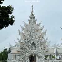 วัดสวยในเชียงราย วัดร่องขุ่น สวยมากๆ