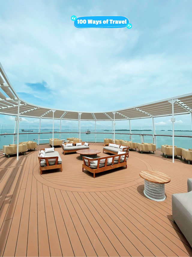 🍸 Cruise Lounge Bar