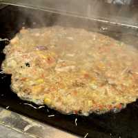 【神戸・三宮】創作もんじゃ焼きが味わえる「NEO鉄板焼バル 横山もじお」