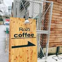 【東京・新大久保】一軒家を改装して作られた路地裏にある隠れ家カフェ☕️