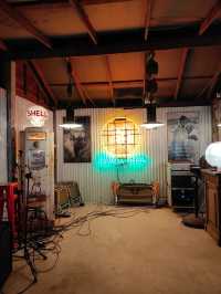 นั่งชิวร้าน Pink Flamingo 