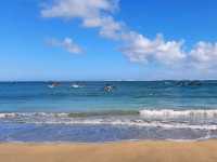 【巴釐島】Pantai Jerman海灘：蔚藍大海、雄偉雕像