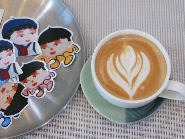 ชมแกลเลอรี่ Time Machine ณ Rom cafe
