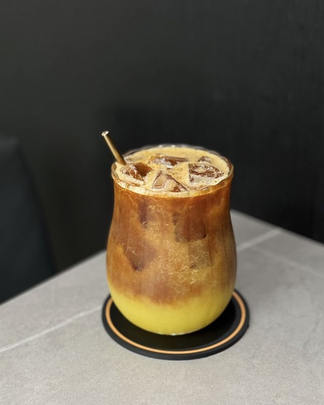 雙層大啡菇肉厚多汁素漢堡 