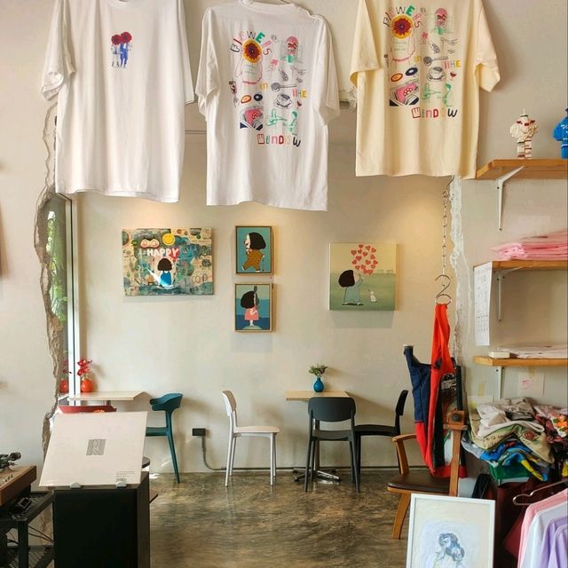 คาเฟ่และอาร์ตแกลอรี่ลับๆย่านลาดพร้าว 71