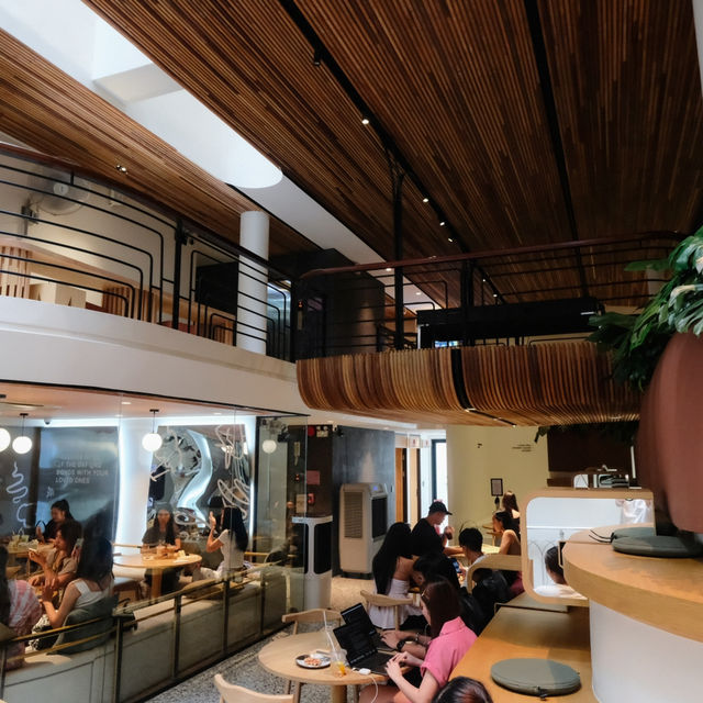 Bite & Bond Cafe เสาชิงช้า: คาเฟ่สุดชิคในย่านเก่า