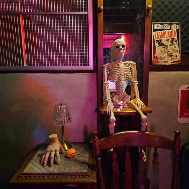 Crypt | Ekkamai