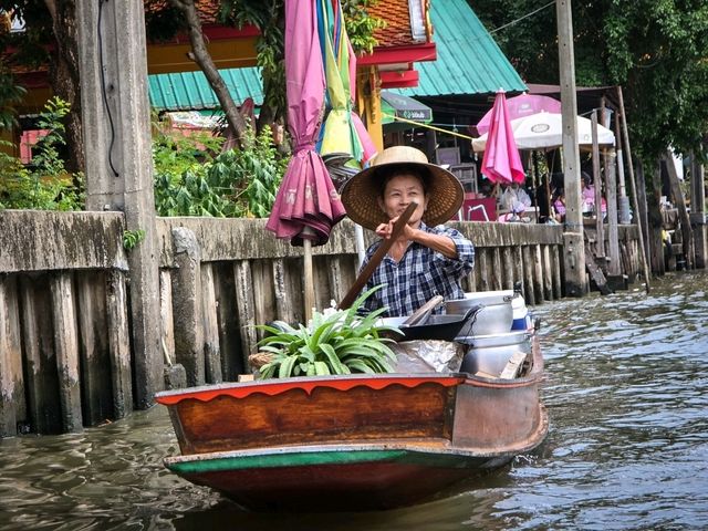 From Bustling Streets to Blissful Shores: Bangkok & Koh Samui Adventures